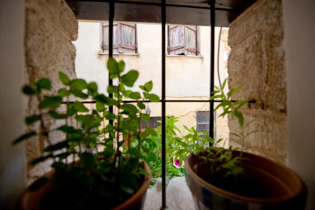 Katerina Traditional Rooms Chania  Bilik gambar